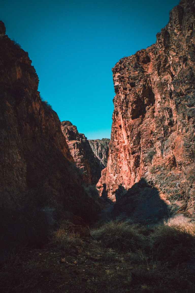 The No-Rock Rock & the No-Door Door. | petersironwood